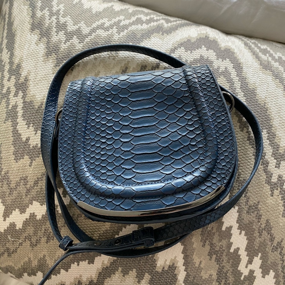 BCBG blue snakeskin crossbody purse